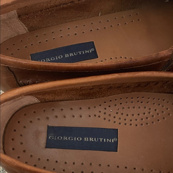 Giorgio Brutini Brown Leather Loafers with Tassels - Picture 2 of 5